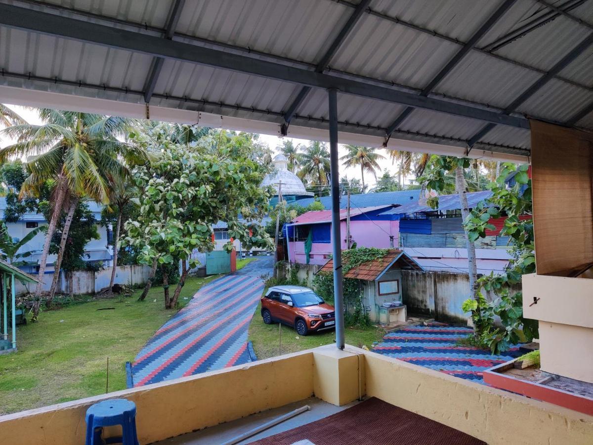 Appartement Wind &Waves à Kollam Extérieur photo